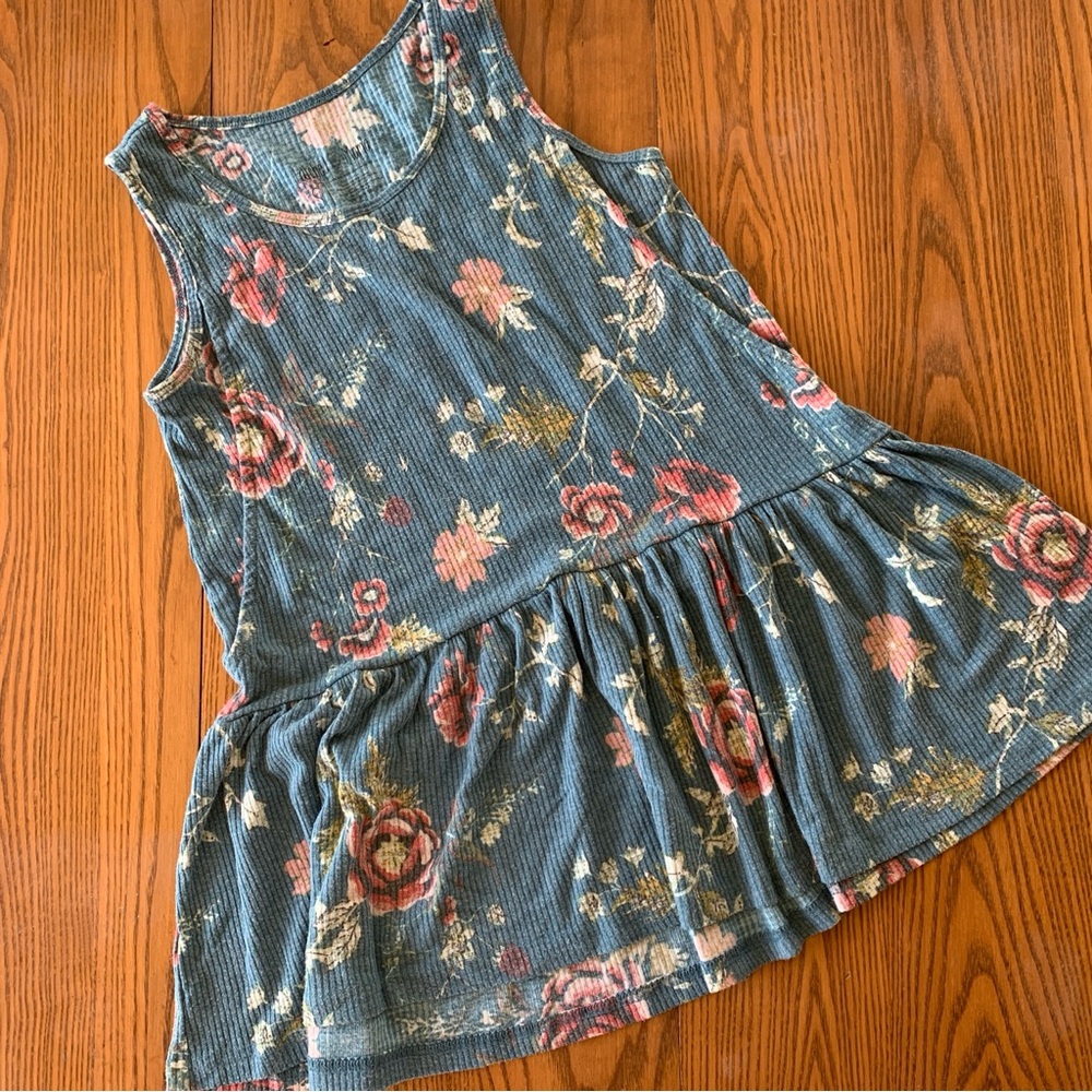 Latched Mama Tank
